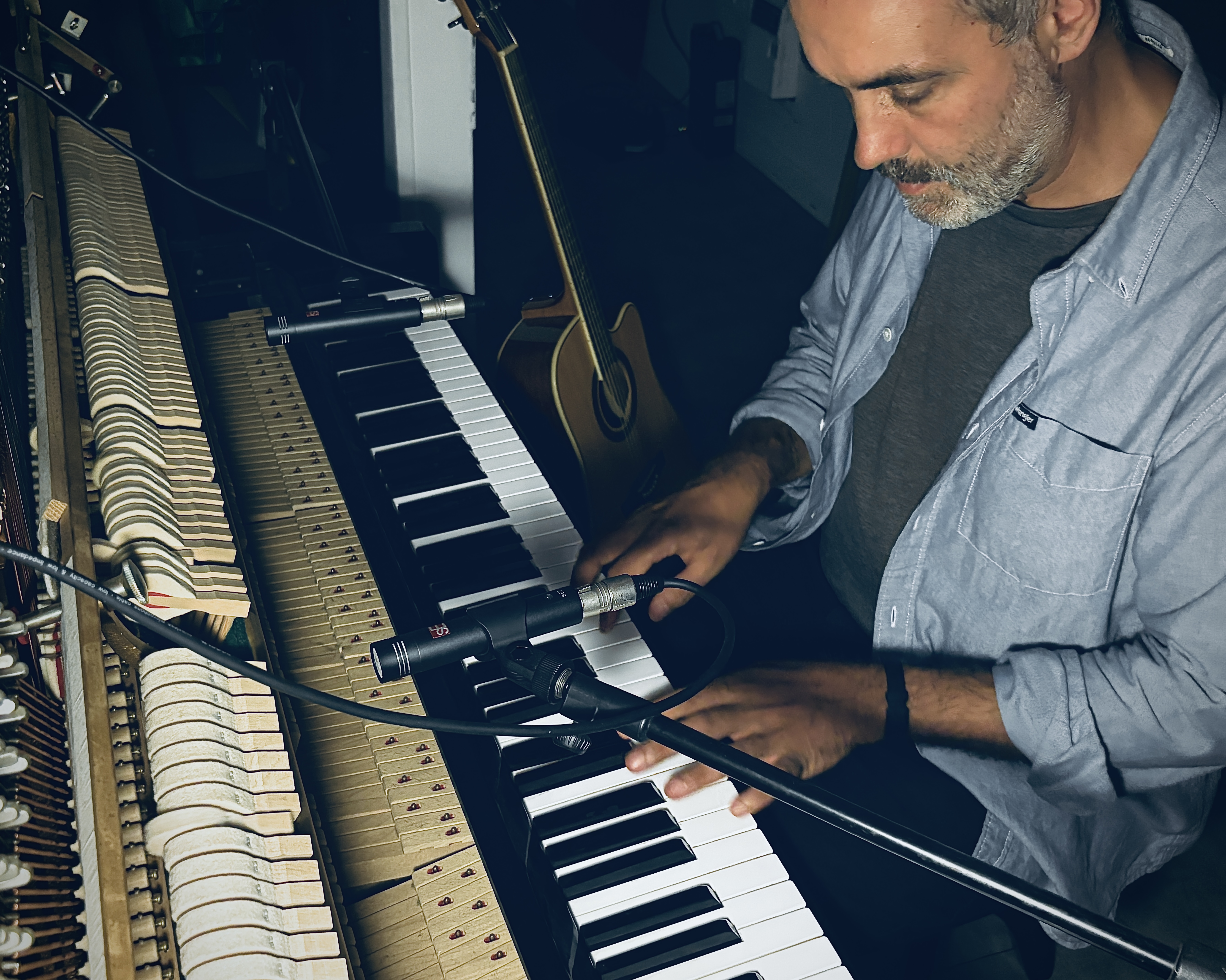 Vitto PIANO SALOON OFFICIAL
