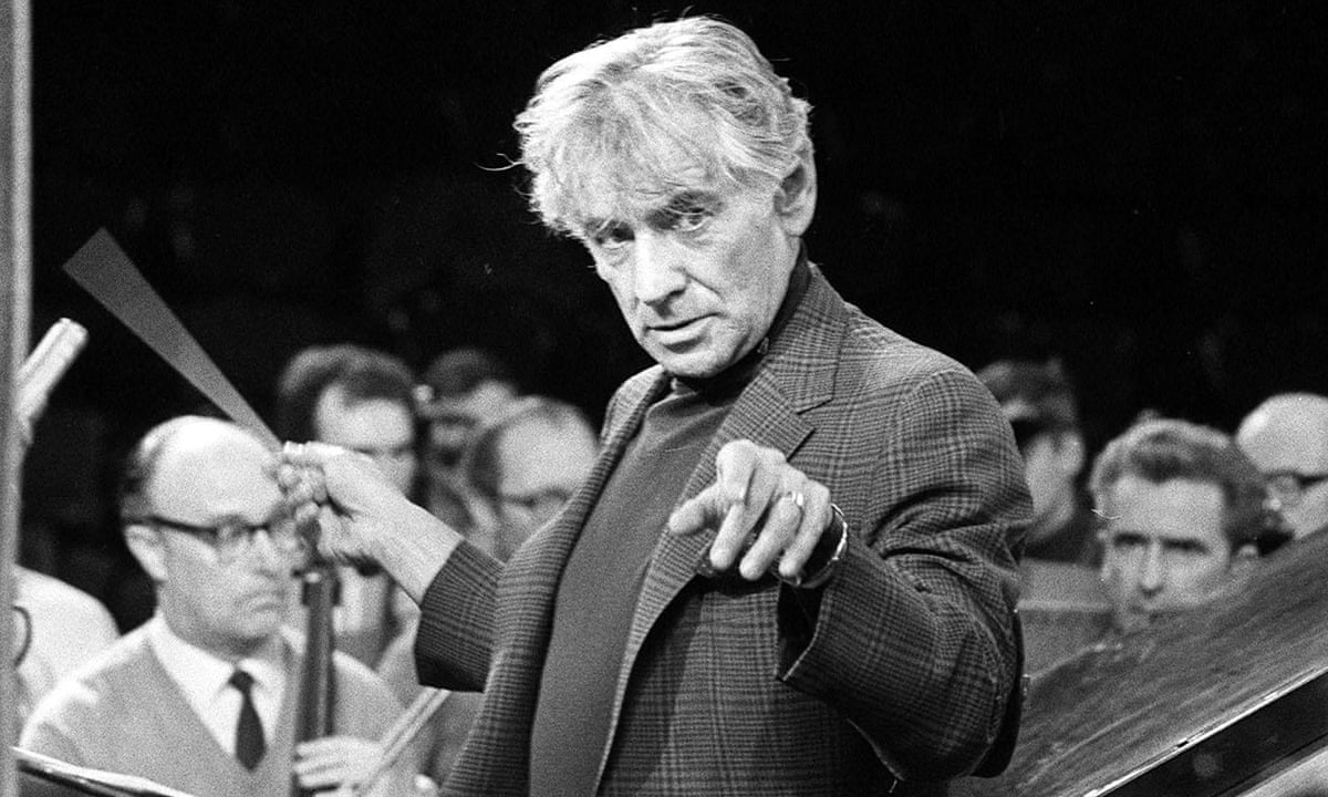 foto leonard bernstein bacchetta