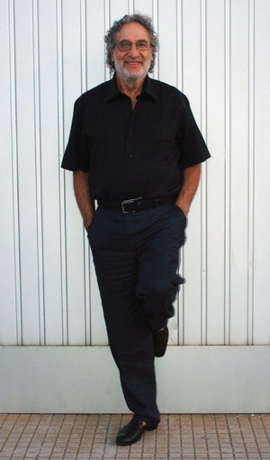 foto_luis_bacalov_in_piedi.jpg