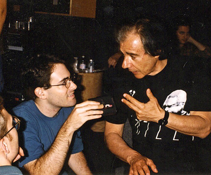 Lukas interviews Lalo Schifrin on the scoring stage of the film "Rush Hour" (1998) Lukas interviews Lalo Schifrin on the scoring stage of the film "Rush Hour" (1998)