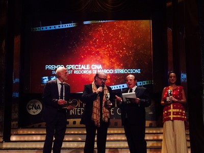 foto_donaggio_ritira_premio_sud_ovest_records.jpg