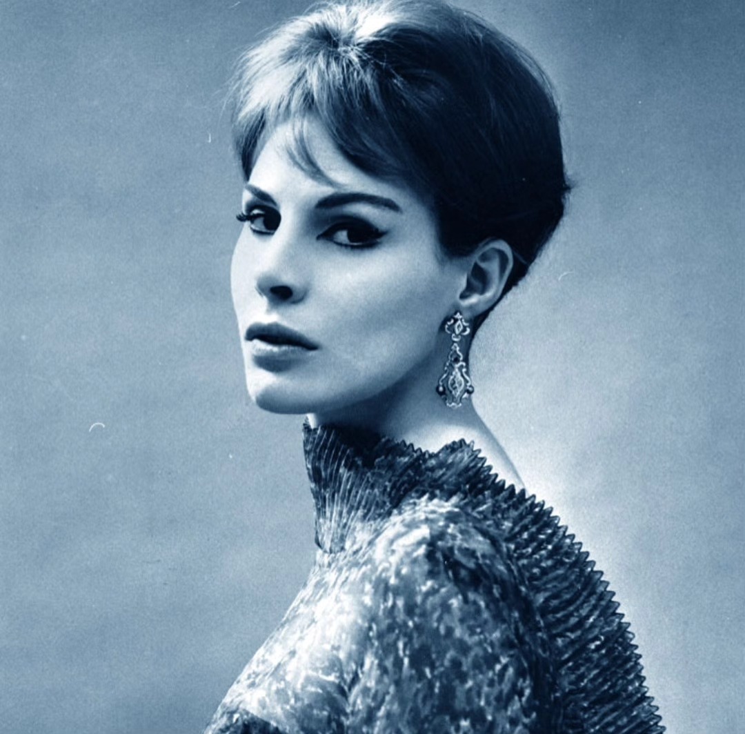 foto ornella vanoni anni sessanta