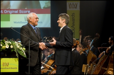 Marianelli riceve il premio per la colonna sonora di Espiazione