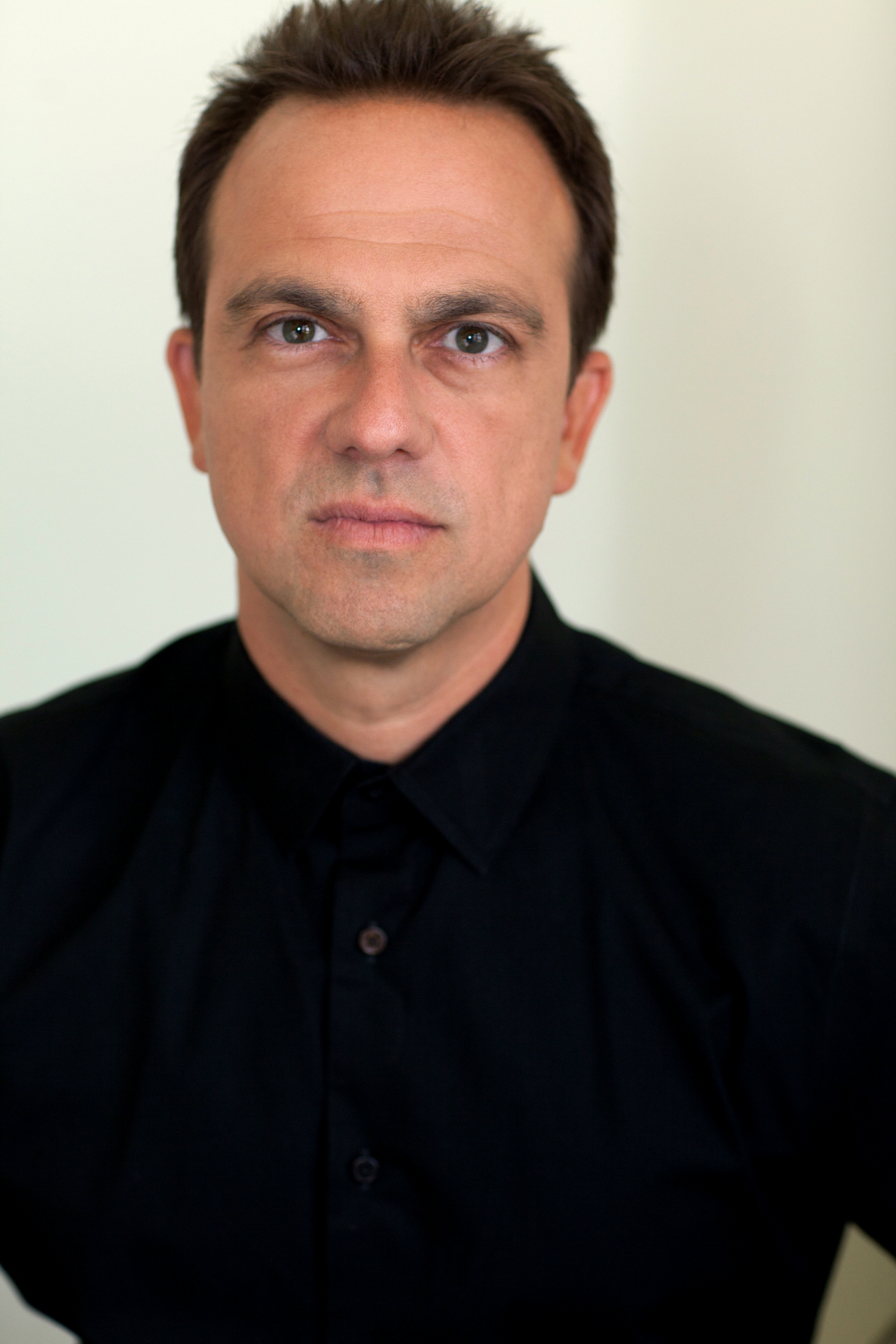 foto carlos rafael rivera 4