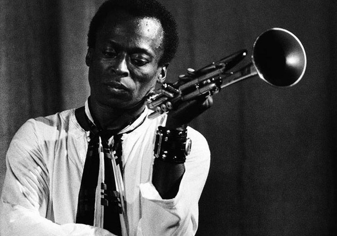 ColonneSonore.Net foto miles davis