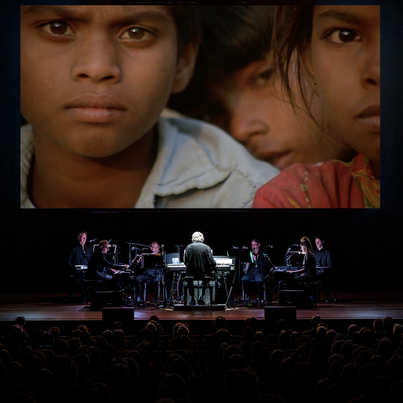 ColonneSonore.Net foto powaqqatsi philip glass concerto roma