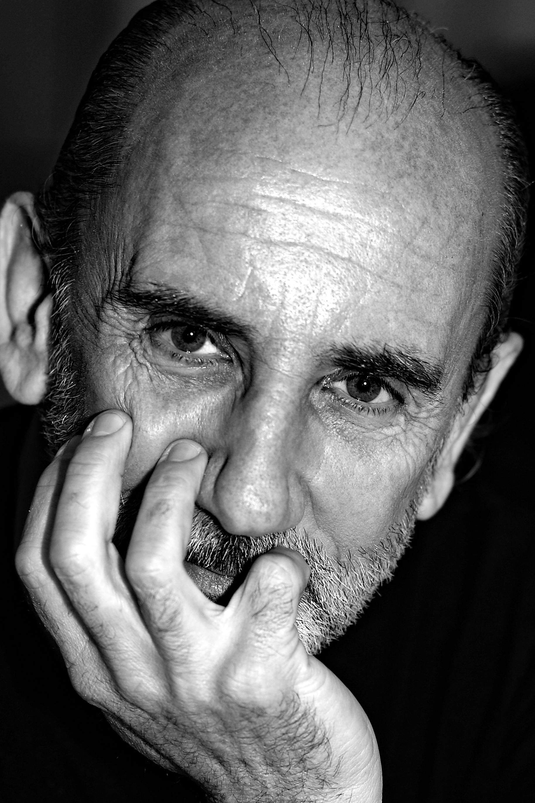 foto umberto scipione pensieroso