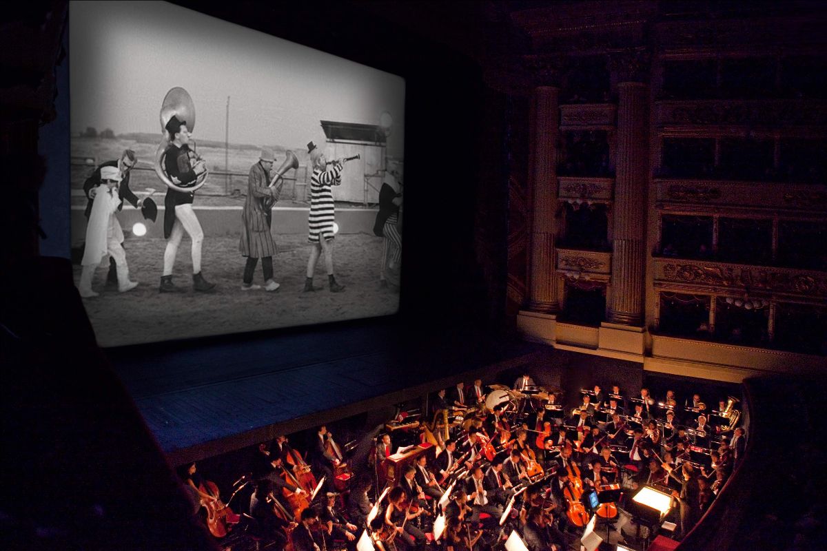 ColonneSonore.Net foto 8 e mezzo scala milano