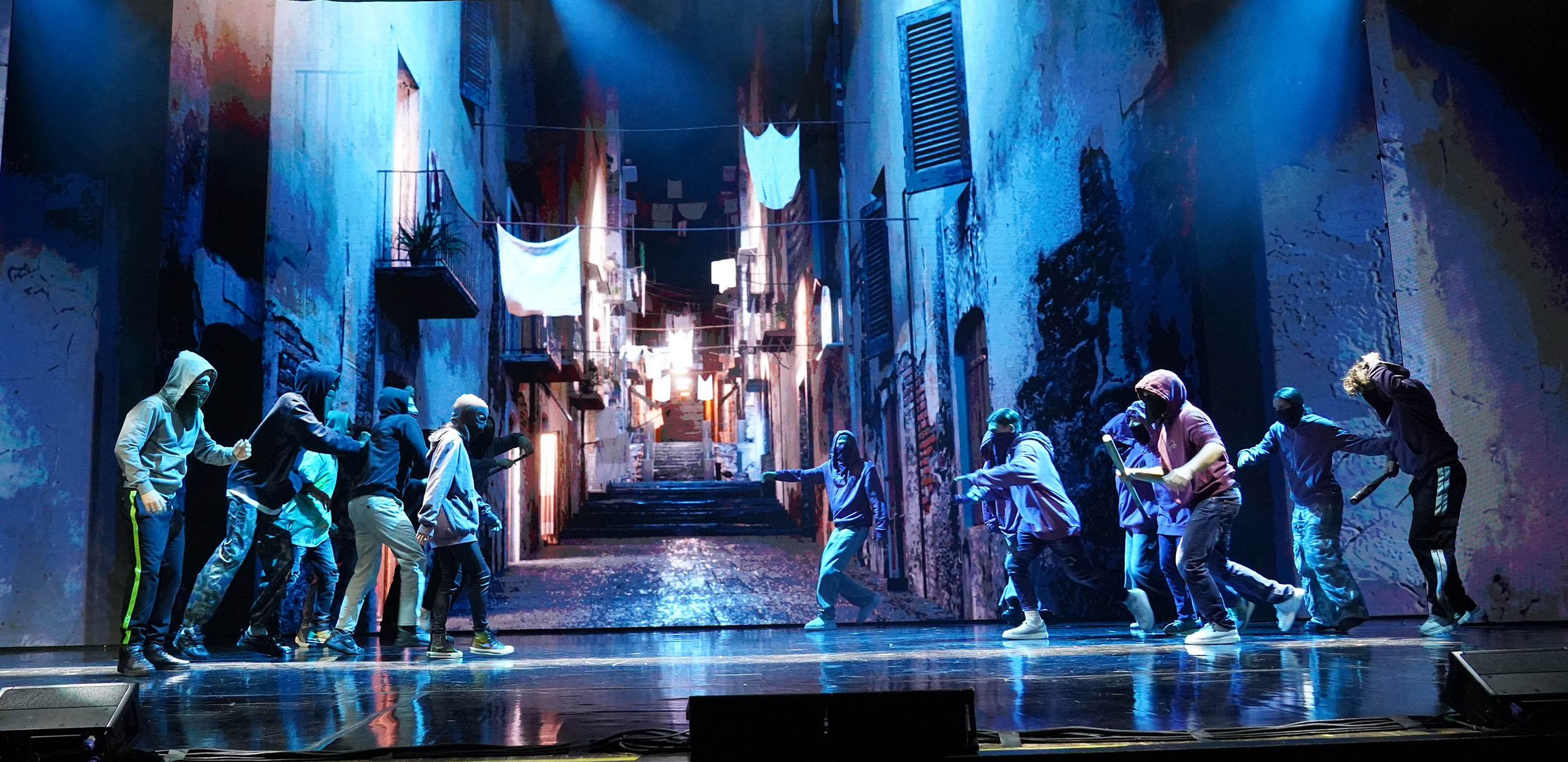 foto mare fuori musical 4